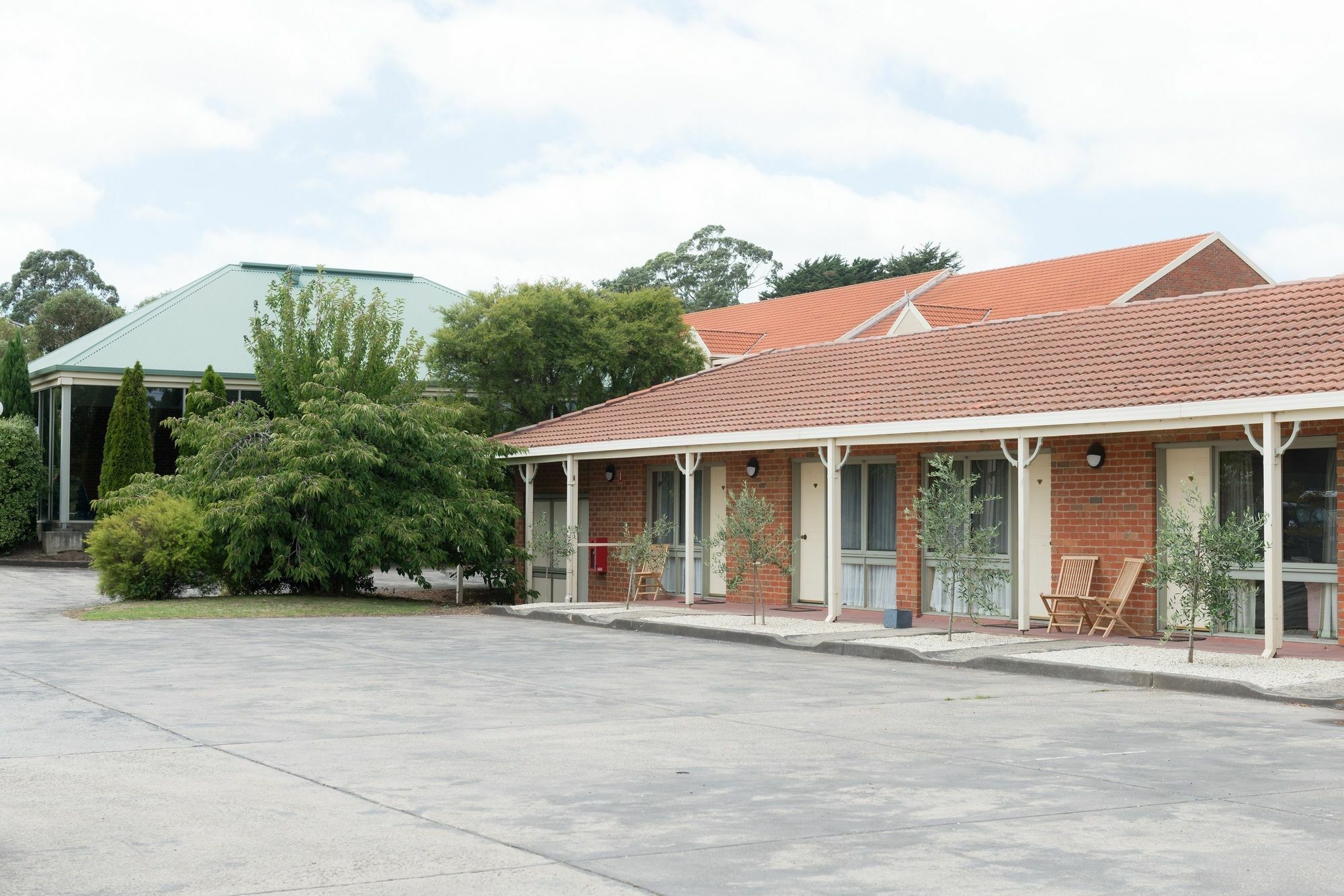 Colonial Motor